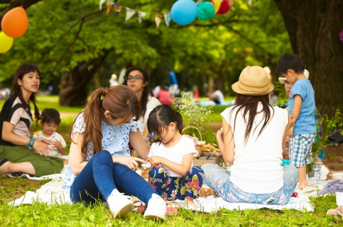 最新】東京都内でおすすめのピクニックができる公園・スポット